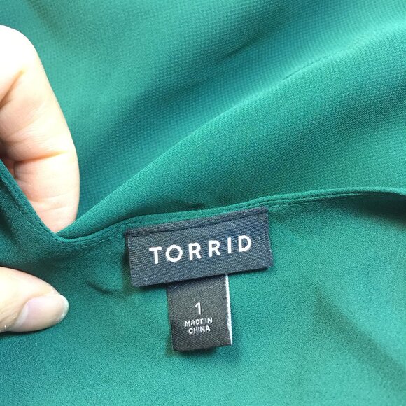 Torrid Swing Cami Tank Top Size 1X Womans Plus Green Chiffon Keyhole Lined - Picture 4 of 13